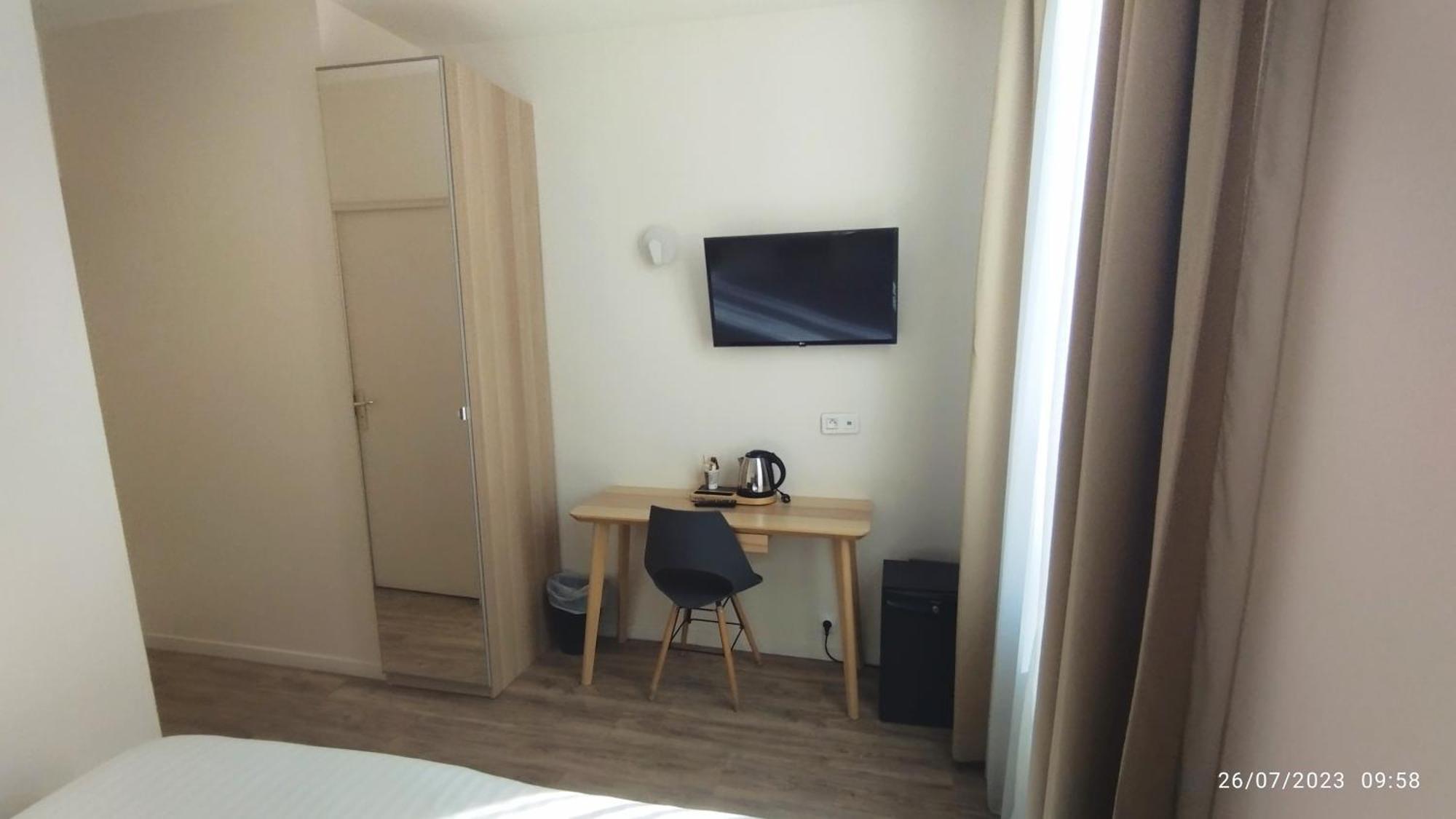 Hotel Des Arts Rueil-Malmaison Luaran gambar