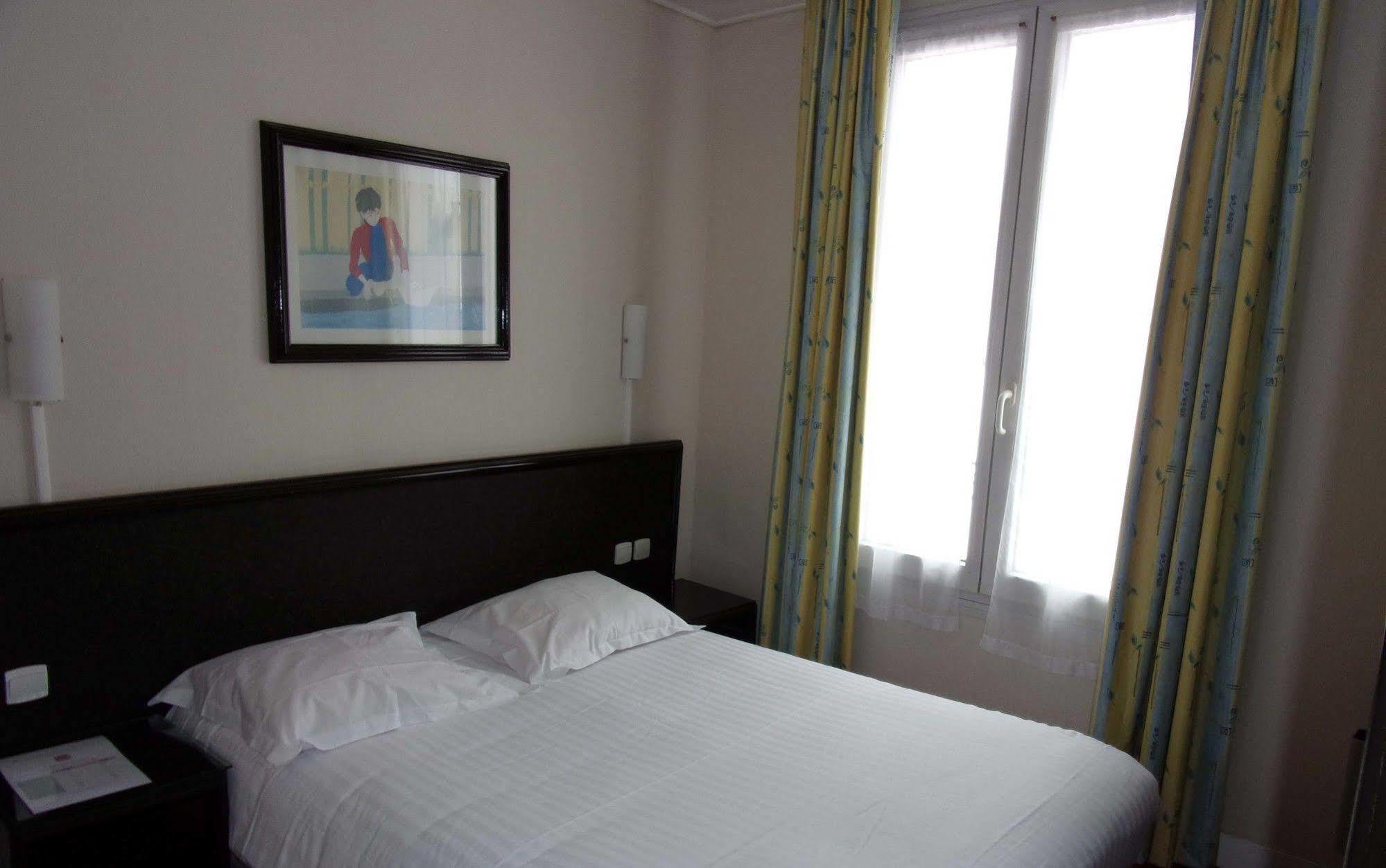 Hotel Des Arts Rueil-Malmaison Luaran gambar